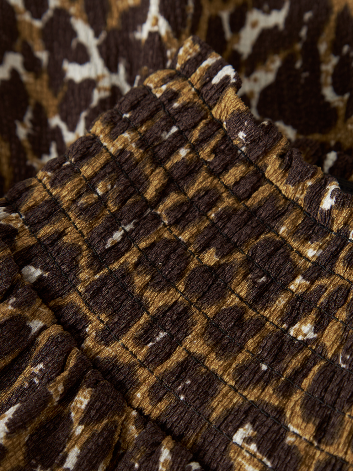 model_shot-front_full